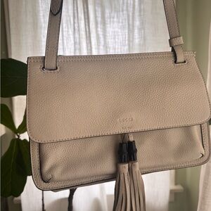 Gucci Ivory Leather Shoulder Bag Cream bamboo tassles
